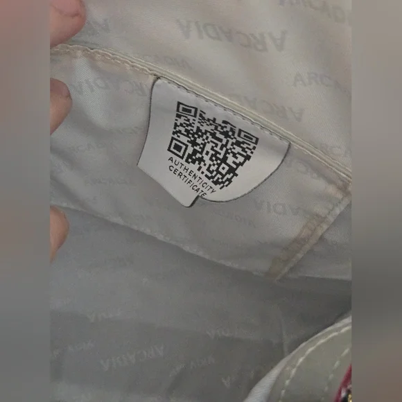 Arcadia bag Light Gray Patent Leather Tote Bag - Picture 9 of 13